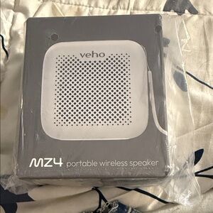 Veho MZ4 Compact Wireless Speaker - White